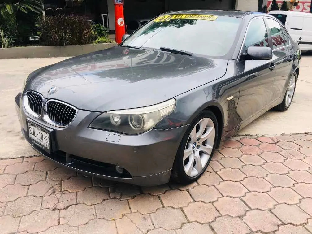 BMW 545 Modelo 2005