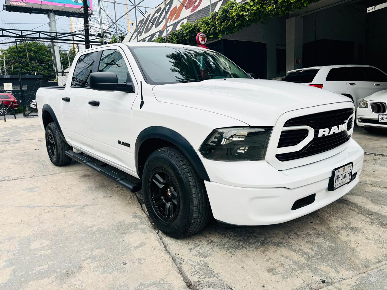 Dodge RAM SLT 2019 - V6