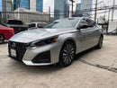 vista frente izq nissan altima 2023