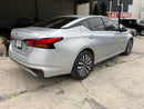 vista trasera derecho nissan altima 2023