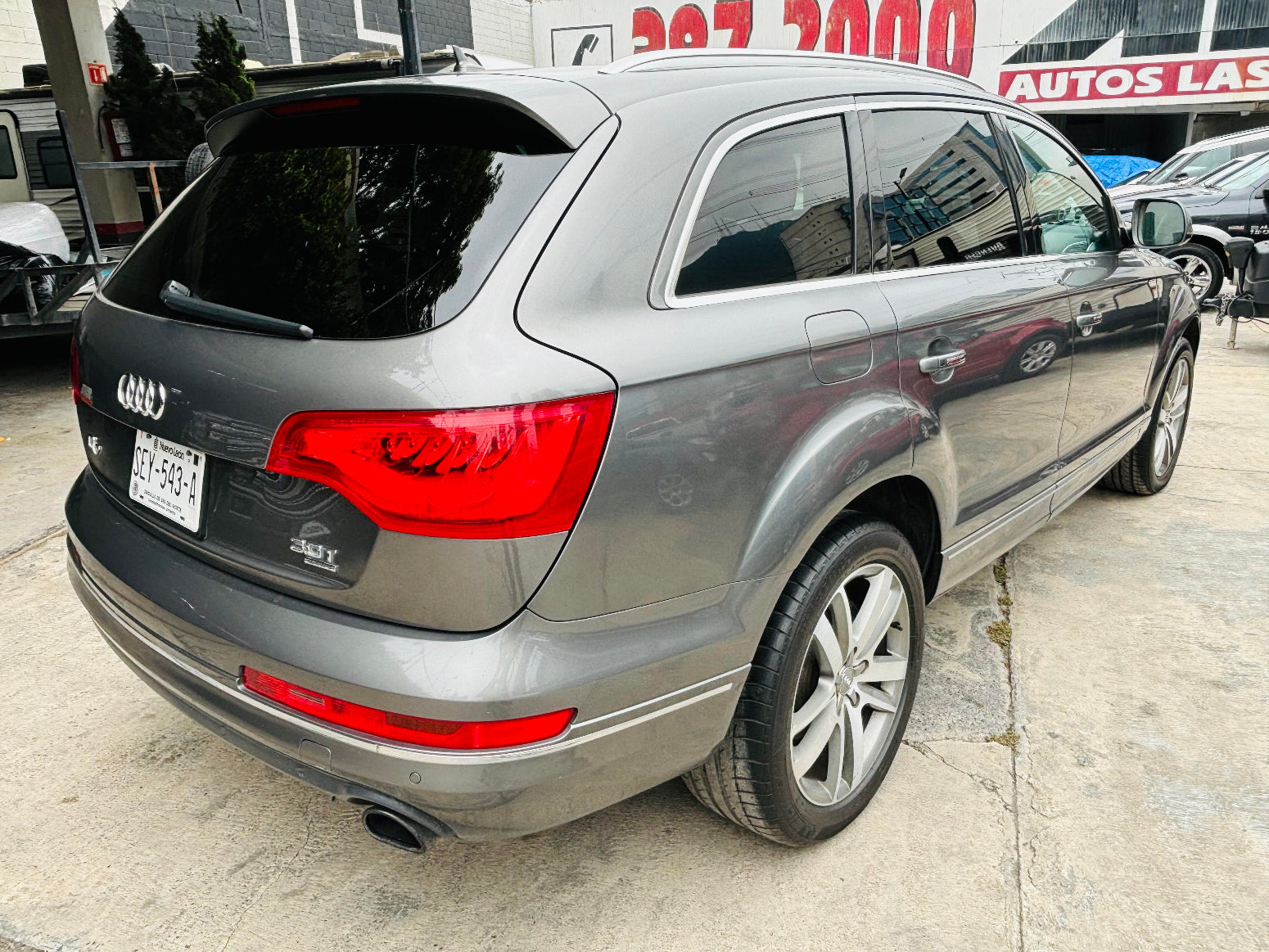 AUDI q7 rines y faros traseros