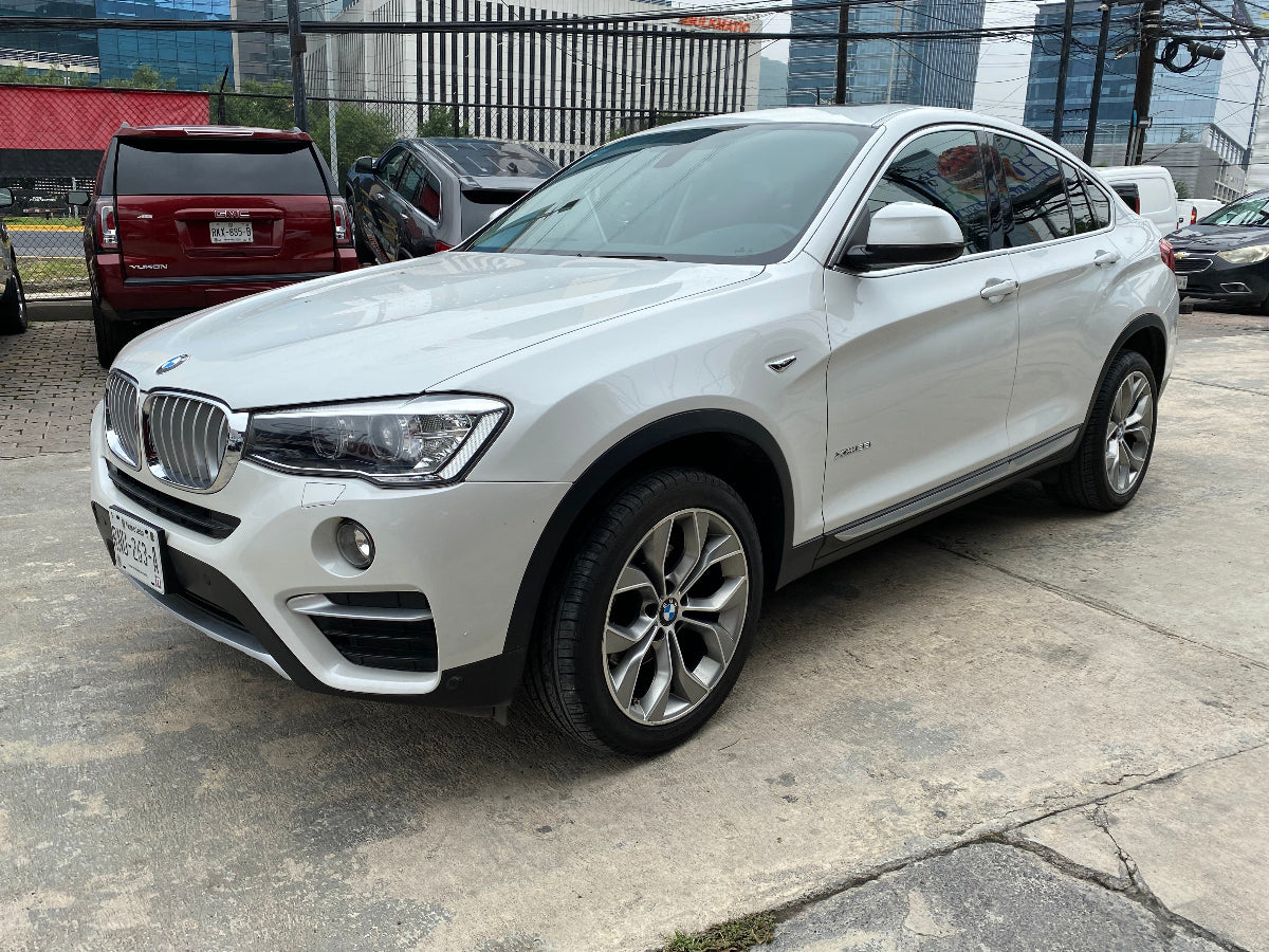 vista de frente izq bmw x4 2018