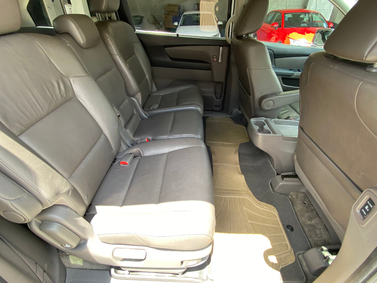 vista de interior derecho honda odyssey 2013