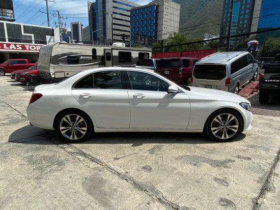 Mercedes Benz 2018 C200