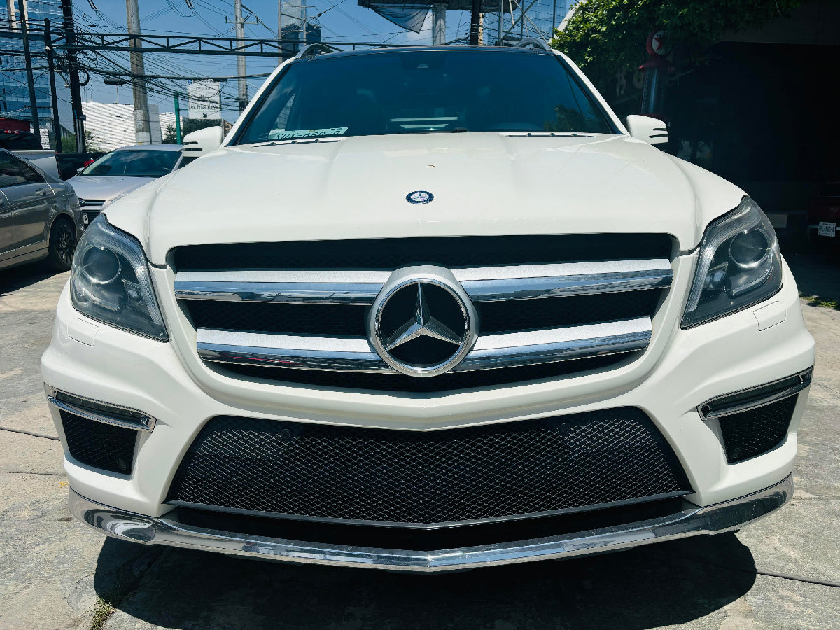 VISTA FRENTE MERCEDES B GL 2013