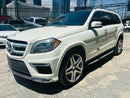 VISTA FRONTAL IZQ MERCEDES B GL 2013