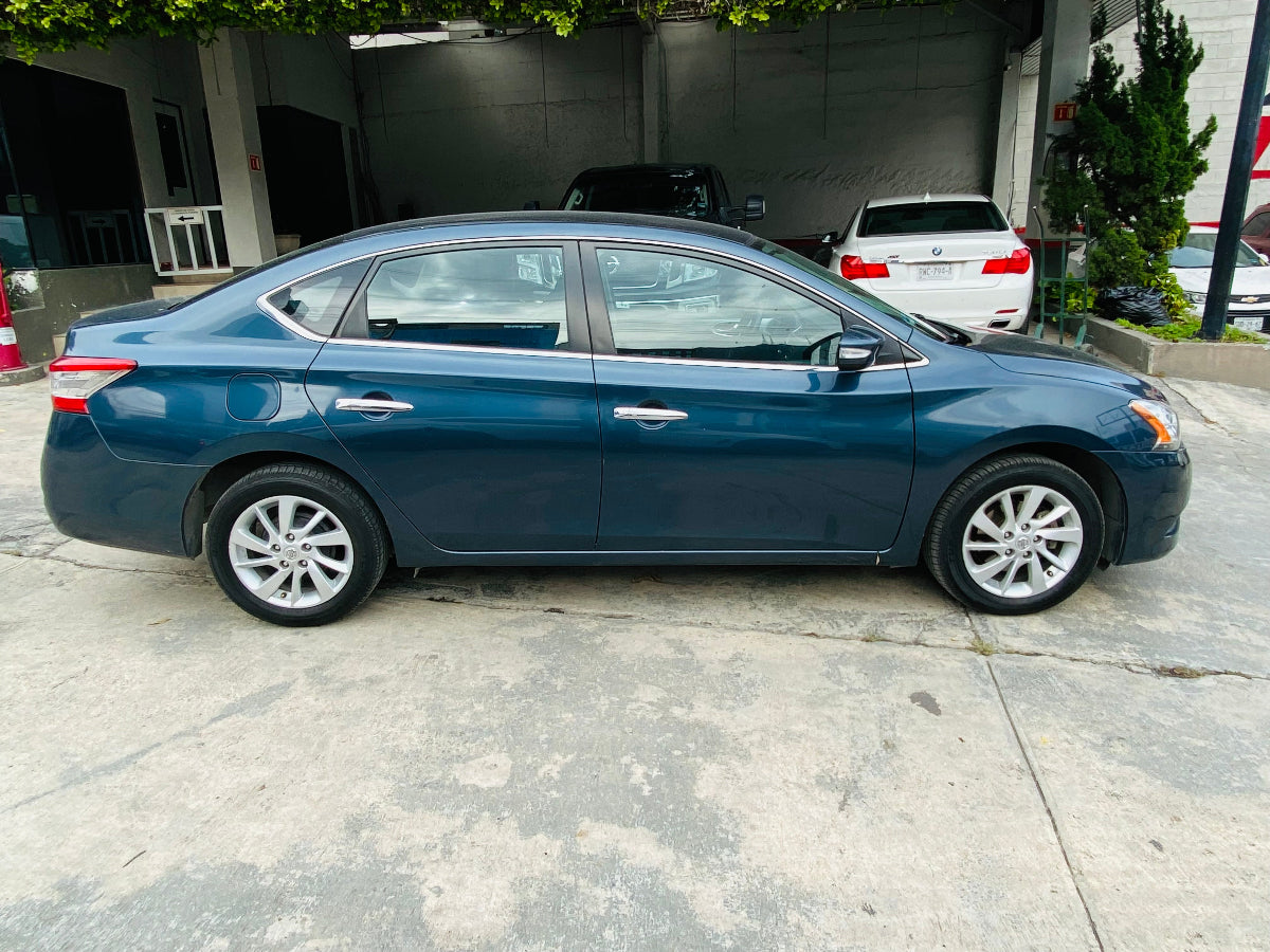 COSTADO DERECHO NISSAN SENTRA 2015