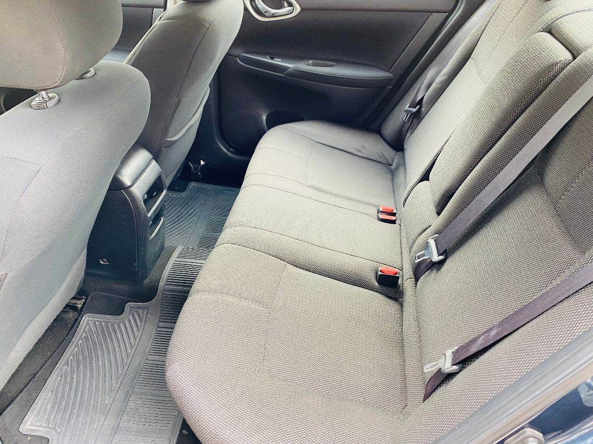 INTERIOR TRASERO NISSAN SENTRA 2015