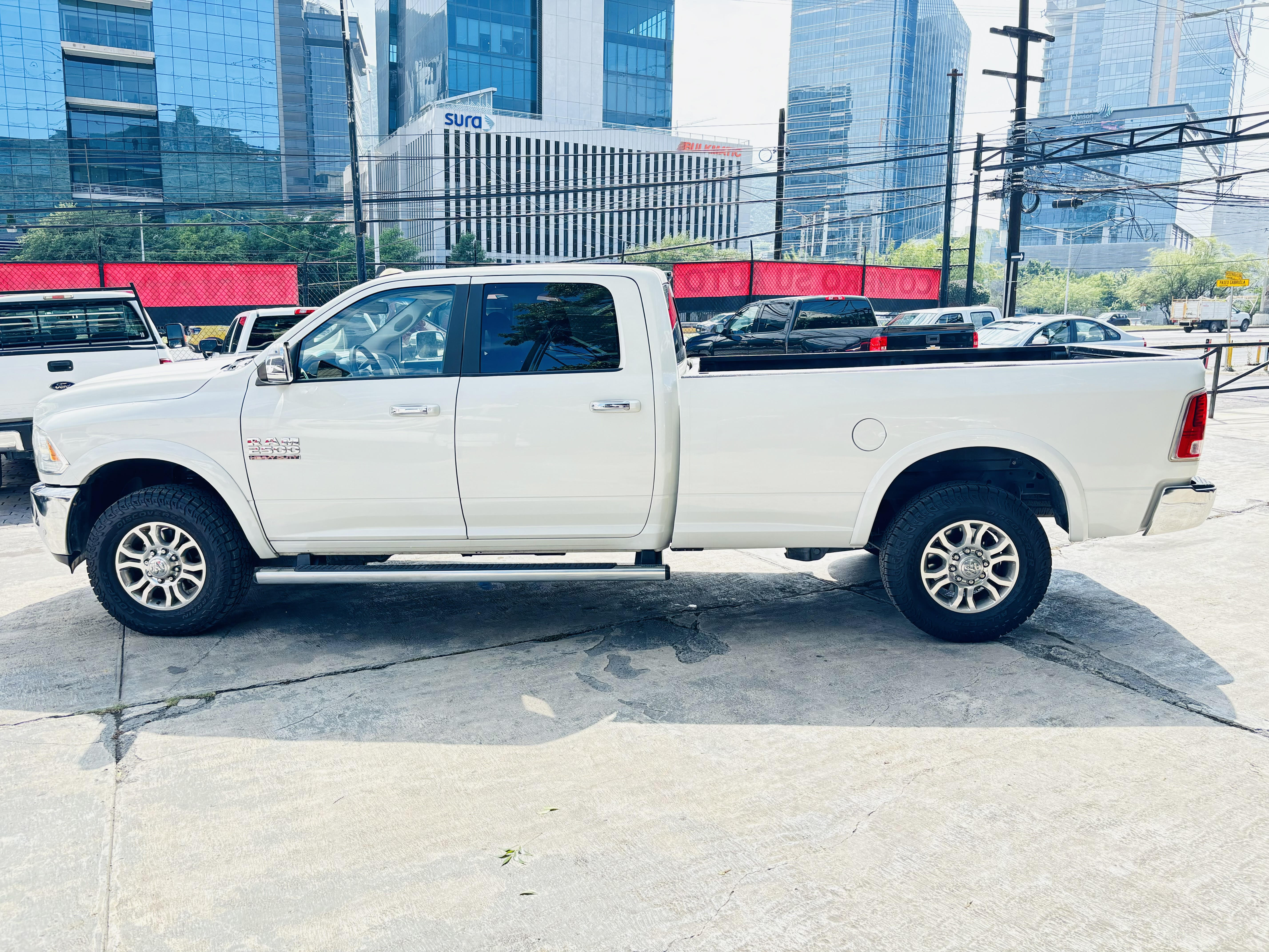 DODGE RAM 2500 DIESEL 4X4  MODELO 2017