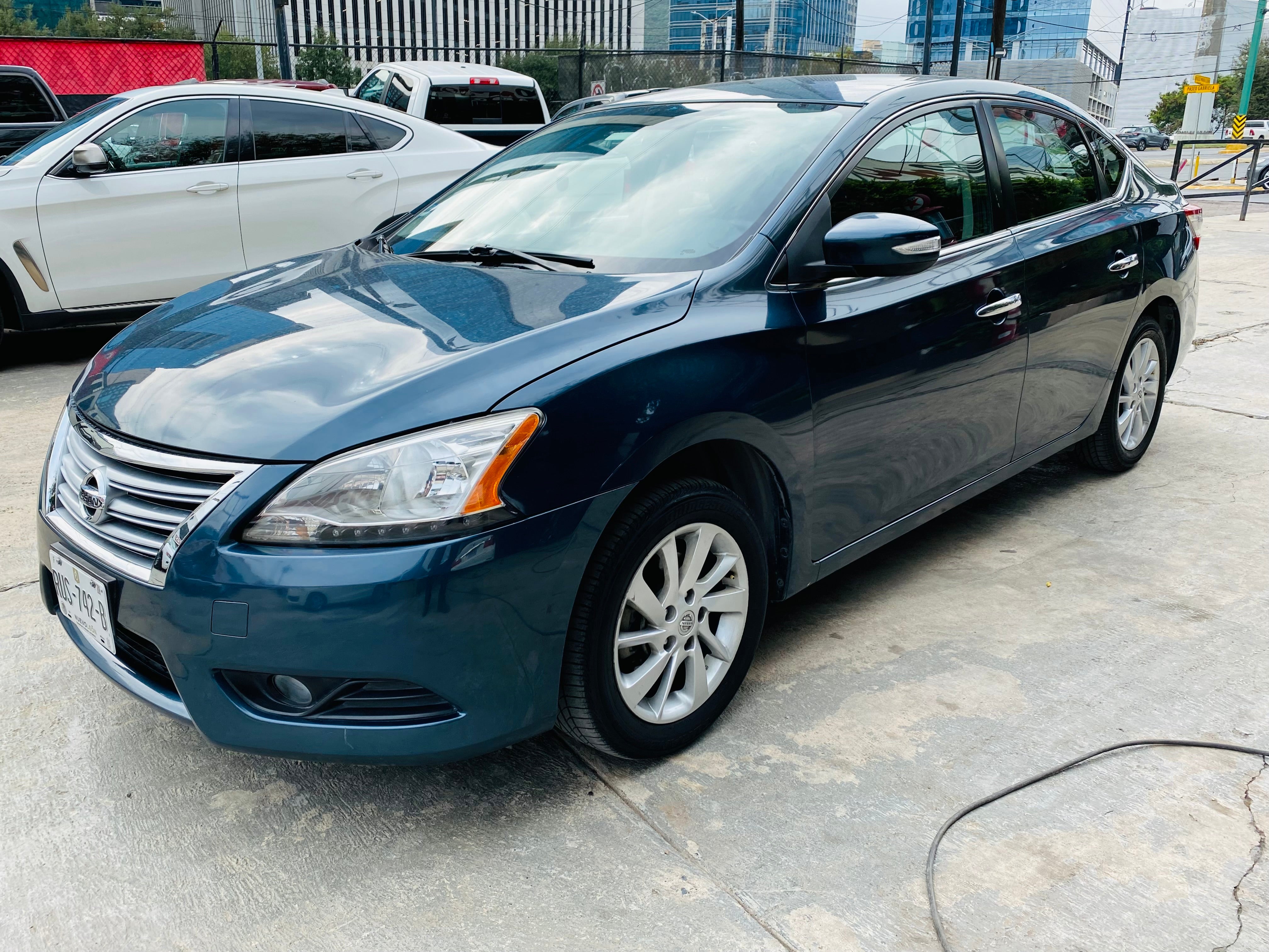 FRENTE IZQ NISSAN SENTRA 2015