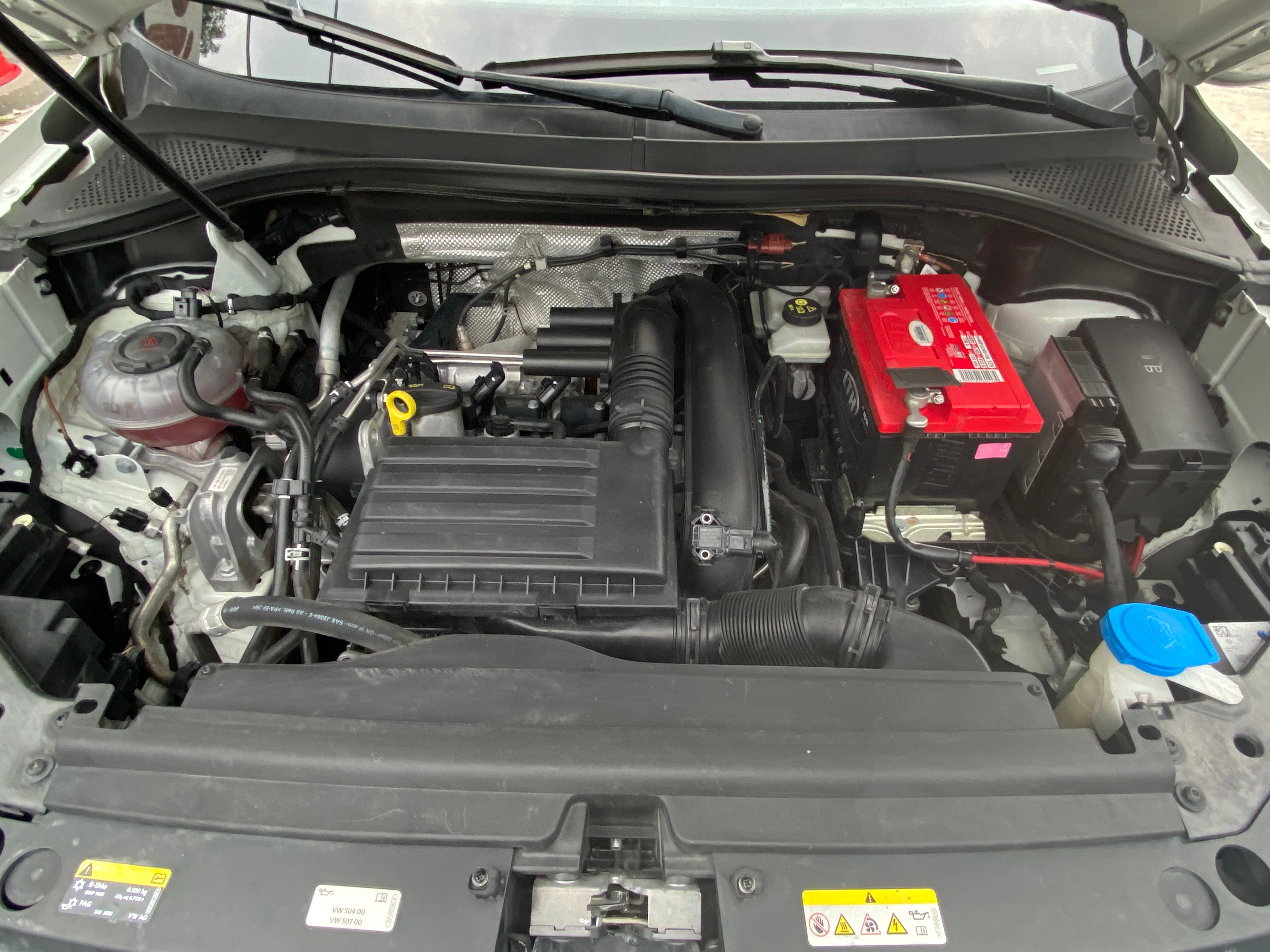 VISTA DE MOTOR  TIGUAN 2022 