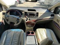 INT. TABLERO TOYOTA SIENNA 2011