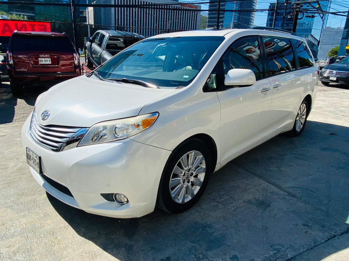frente izq toyota sienna 2011