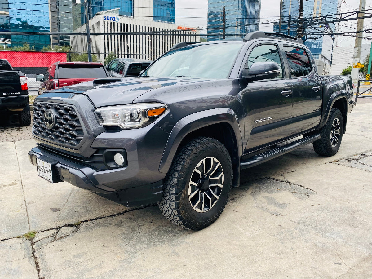 FRENTE IZQ TOYOTA TACOMA 2021