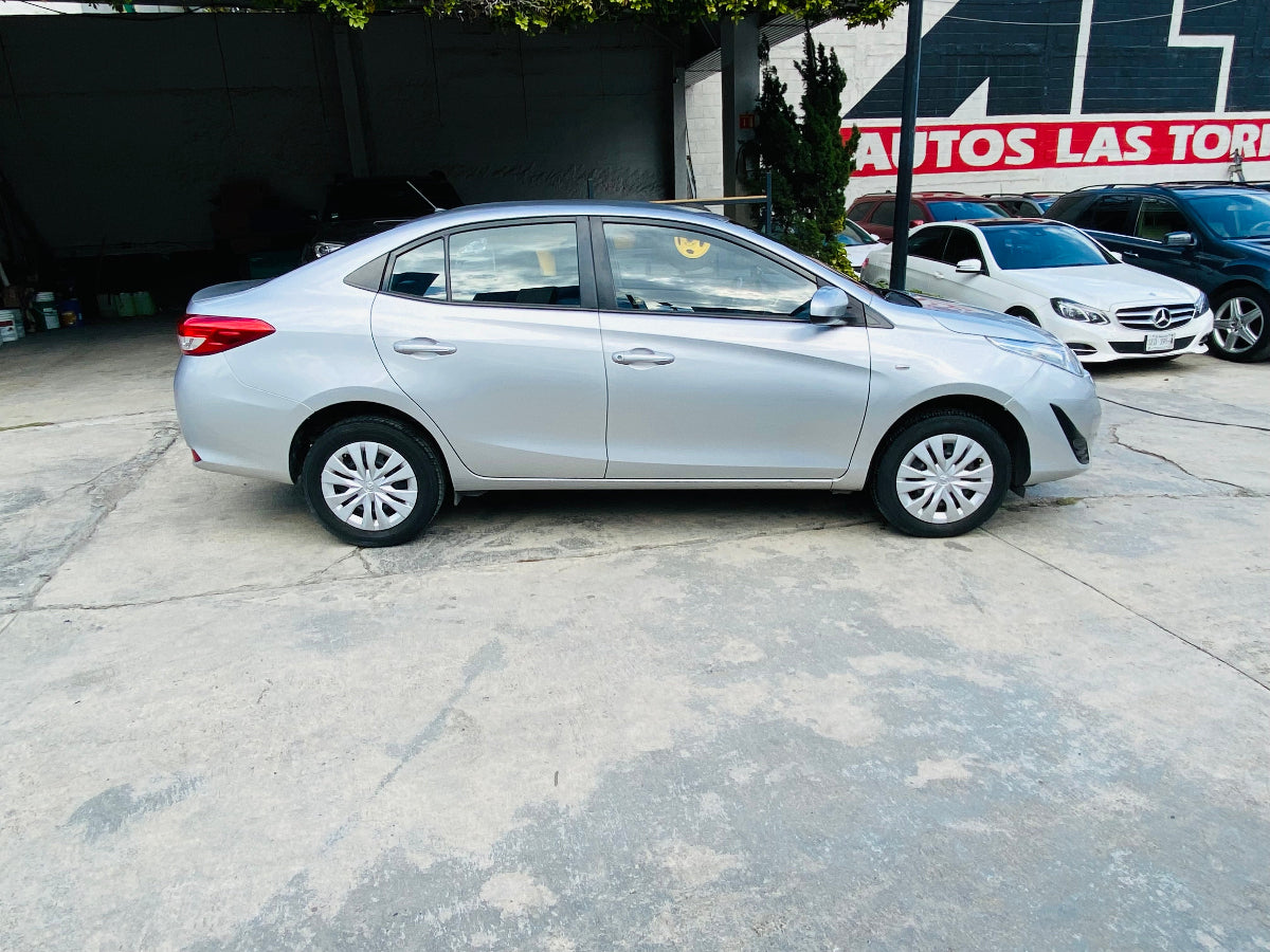 TOYOTA Yaris Modelo 2019
