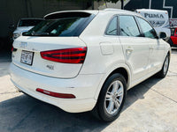 Vista trasera derecha Audi Q3 2013 SUV compacta