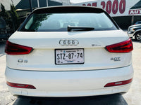 Vista trasera Audi Q3 2013 SUV compacta