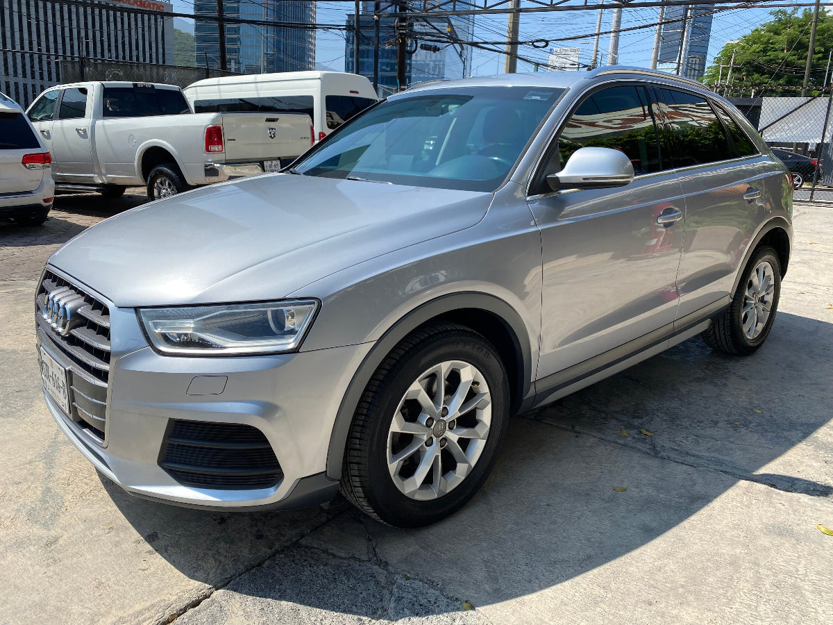 vista frente izquierdo audi q3 2016