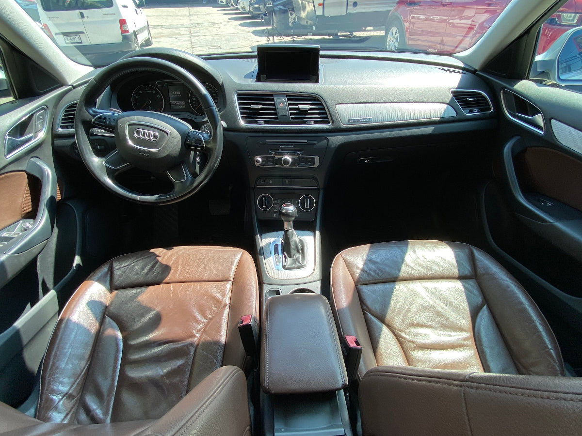 vista interior tablero audi q3 2016