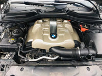 Motor V8 BMW 545i 2005 potente y limpio
