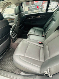 Asientos traseros BMW 750i 2011 con piel