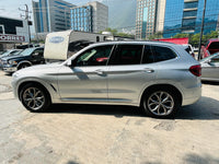 SUV BMW X3 sDrive vista lateral elegante