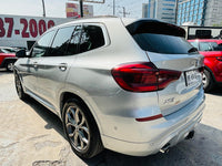 Vista trasera izquierda BMW X3 sDrive SUV
