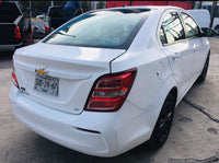 Parte trasera lateral Chevrolet Sonic LS 2017