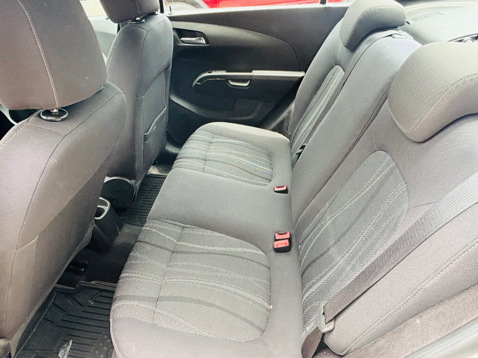 Asientos en tela Chevrolet Sonic LTZ 2016