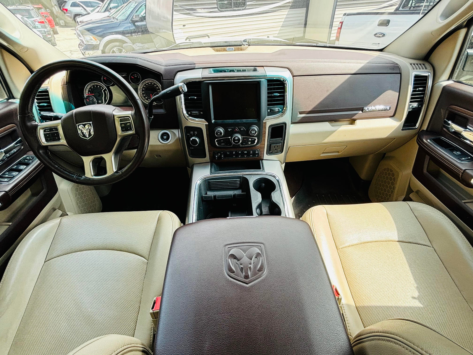 Tablero robusto y funcional RAM 2500 Diesel 2017