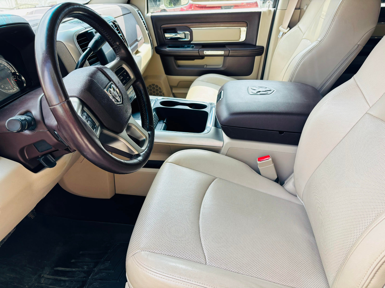 Volante multifuncional RAM 2500 2017