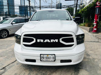 Parrilla frontal Dodge RAM SLT 2019 imponente