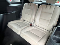 Interior con asientos en piel Ford Explorer XLT 2018