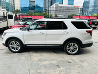 Vista lateral Ford Explorer XLT 2018