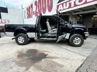 Ford F-250 XLT 2004 Super Duty – vista de la puerta del copiloto abierta