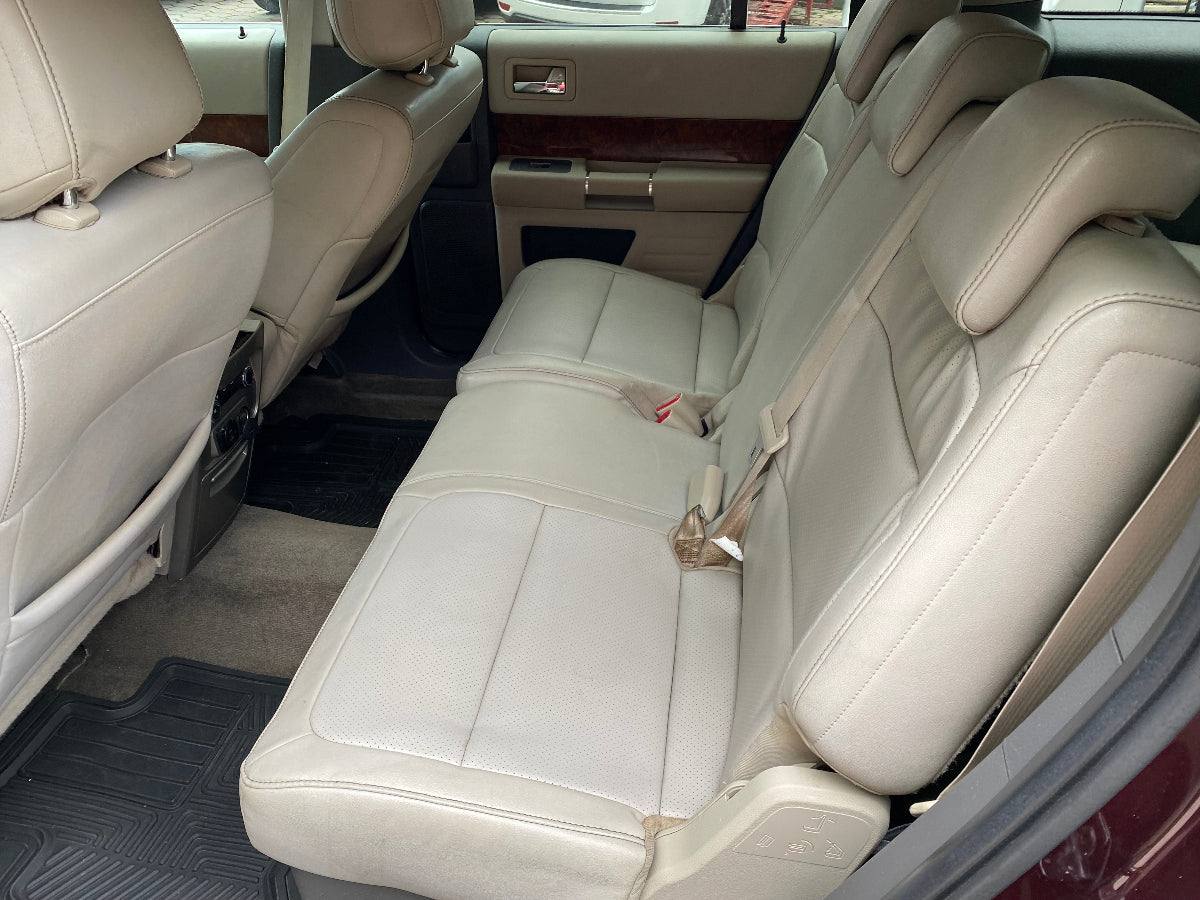 vista interior trsero izq ford flrx 2011