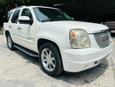 Vista frontal GMC Yukon Denali 2007
