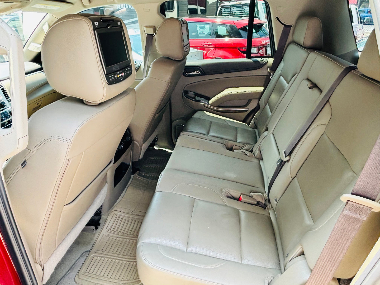 Asientos traseros en piel GMC Yukon SLT 2017