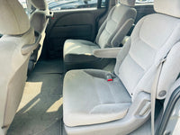 vista interior trasero izq honda odyssey 2010