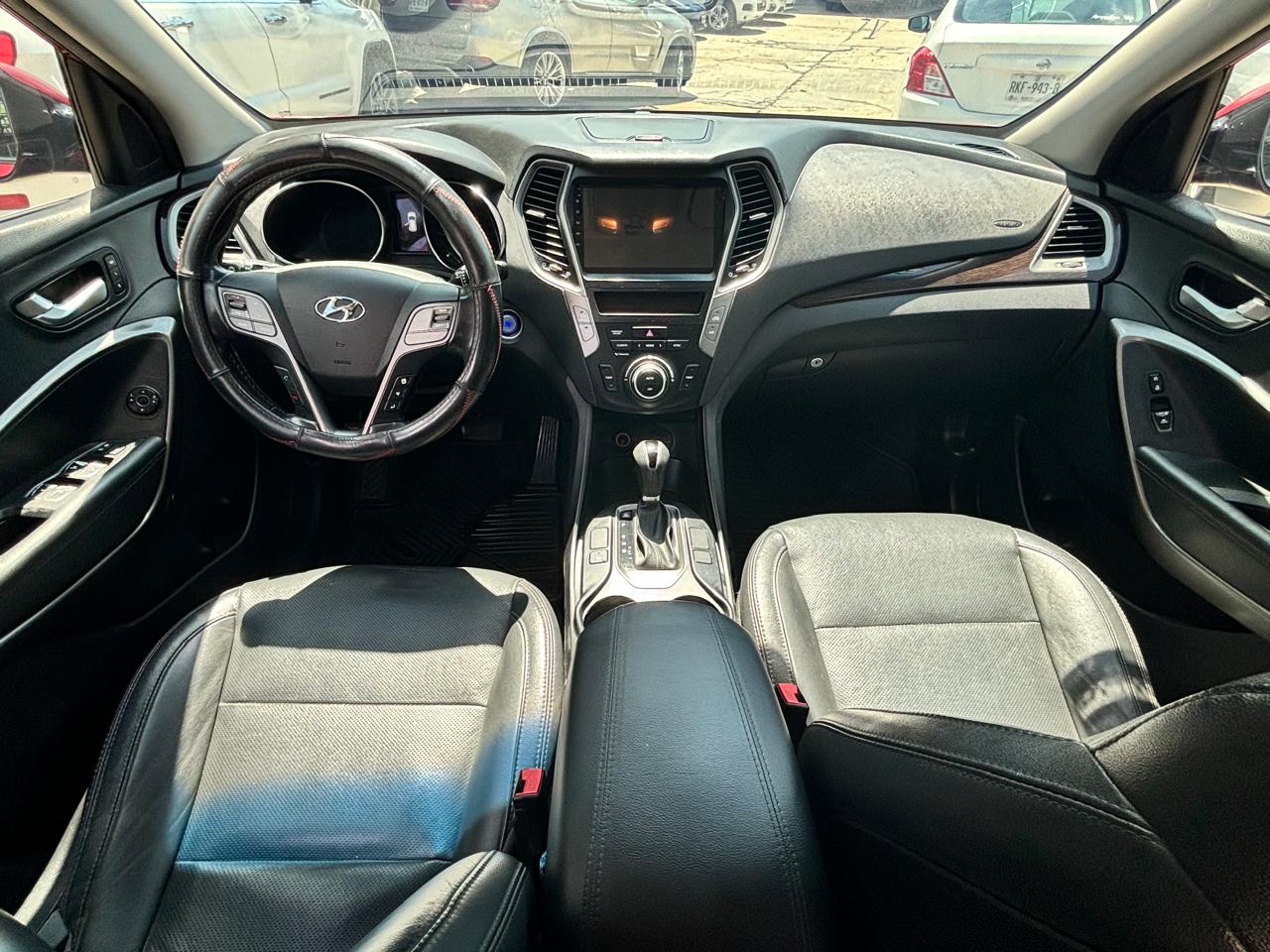 vista interior tablero hyundai santa fe 2017