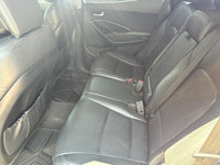 vista interior trasero hyundai santa fe 2017