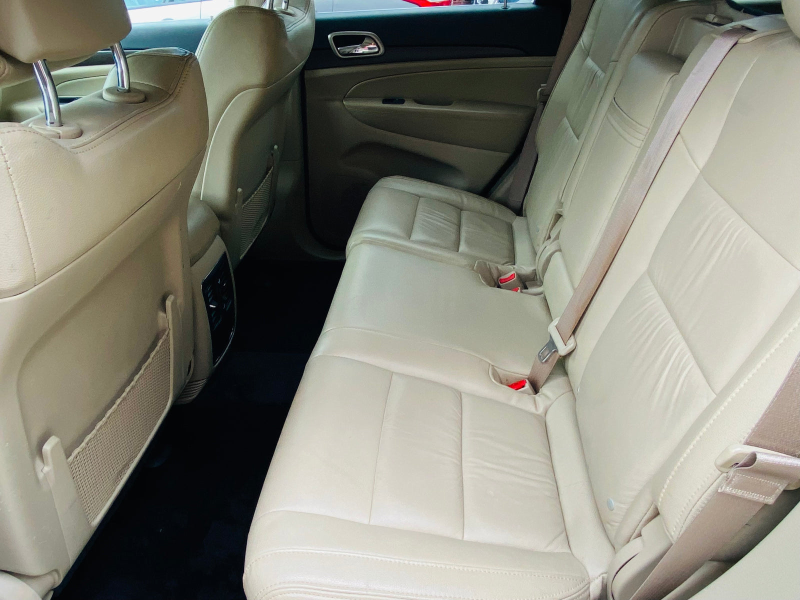 Asientos traseros en piel Jeep Cherokee