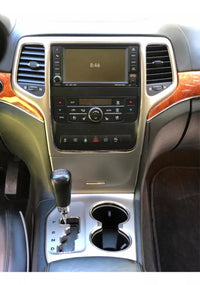 Consola central Jeep Grand Cherokee 2011 con acabados premium