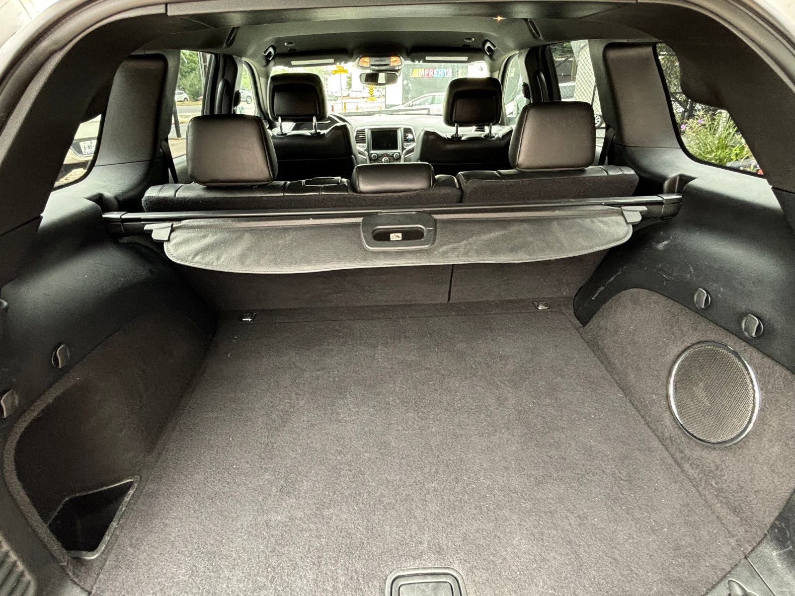 Cajuela amplia Jeep Grand Cherokee 2018