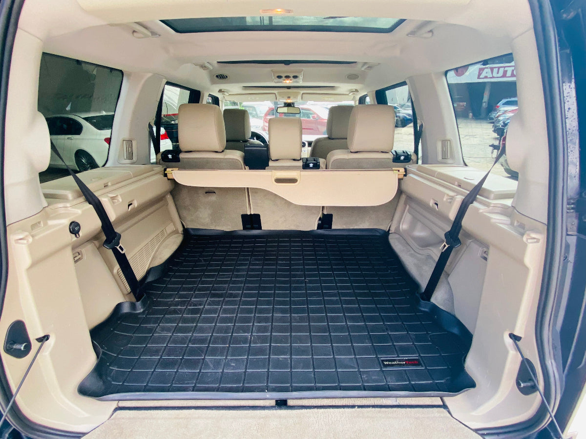 vista interior trasero land rover lr4 2013