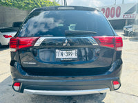 Vista trasera de la Mitsubishi Outlander 2016